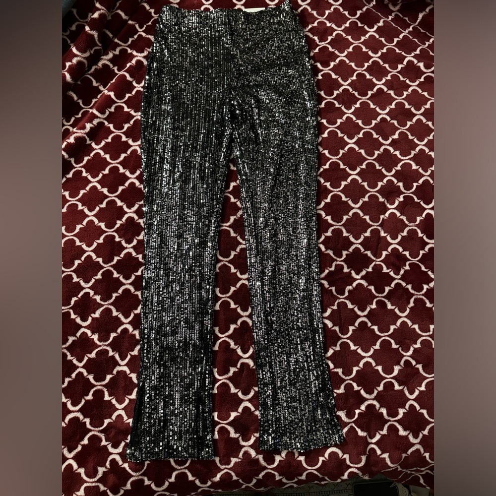 C by one. Women’s party sequined leggings.